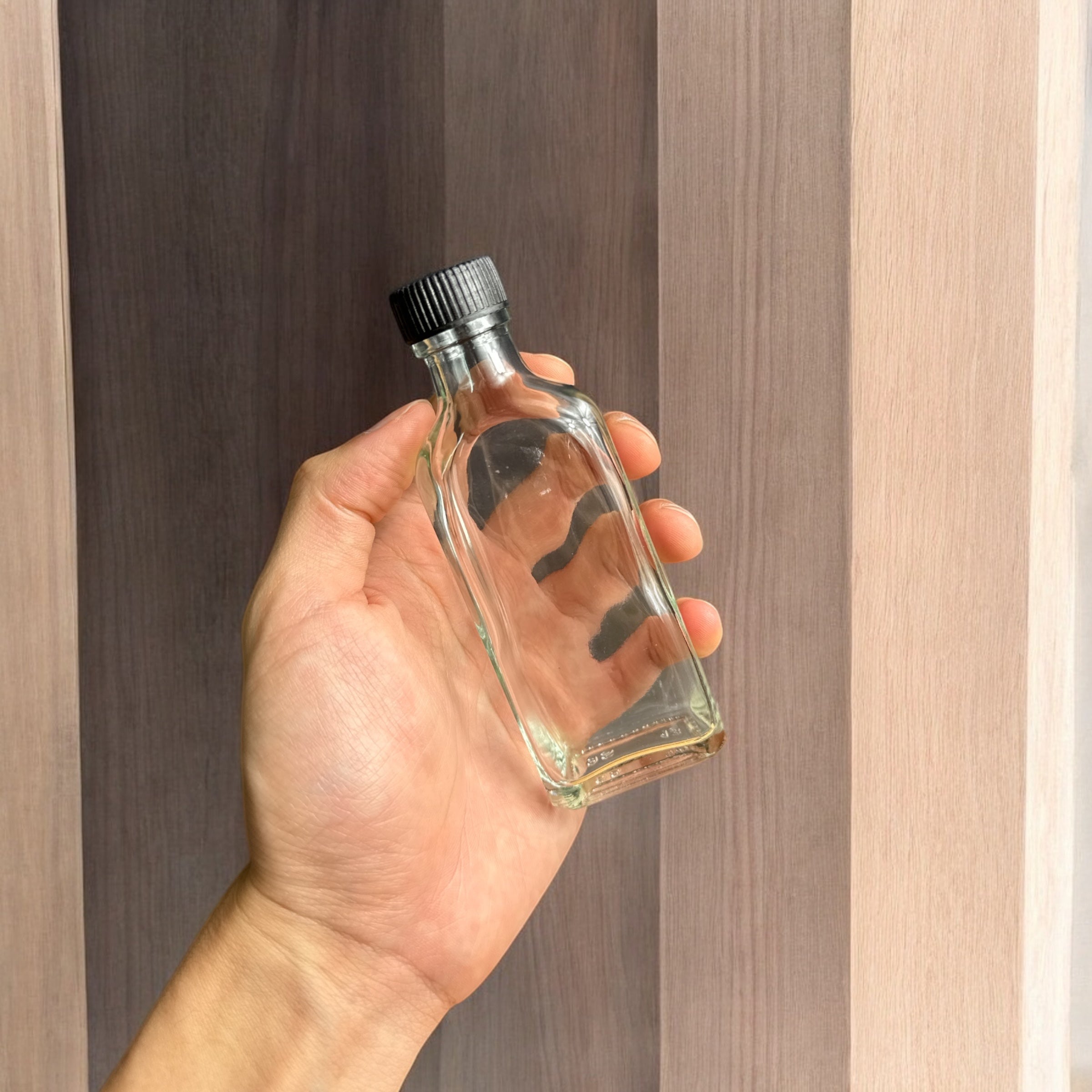 60ml Glass Bottle (PG-9) – Clear Square Bottle with Screw Cap